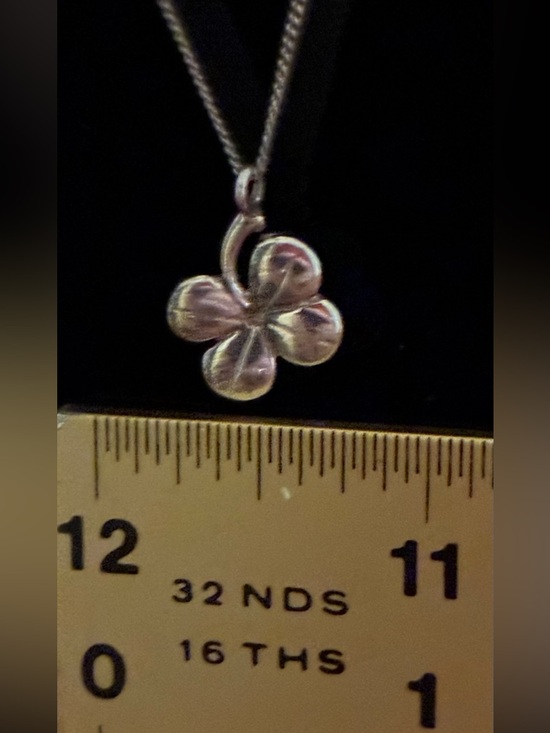 EUC 925 Silver Four-Leaf Clover Pendant Necklace -@16” & 2” adjustable - Picture 4 of 6